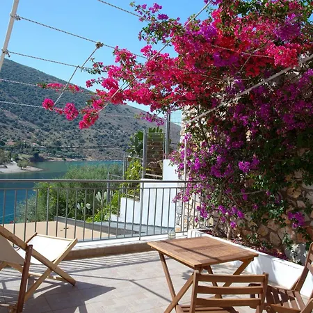 Evia Silence Aparthotel 3*