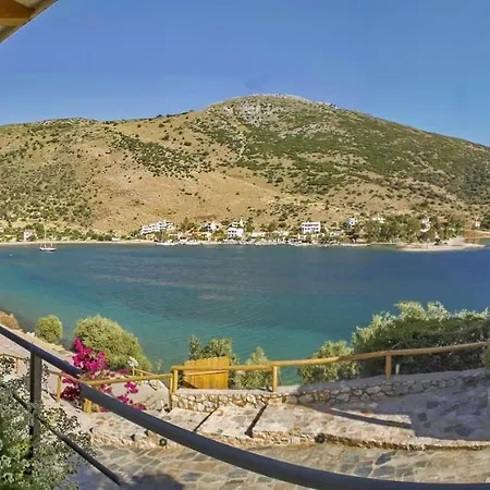 Lägenhetshotell Evia Silence 4*