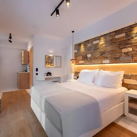Evia Silence Lägenhetshotell 4*