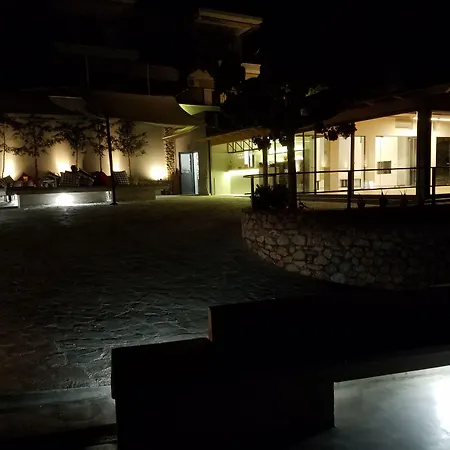 Evia Silence 4*