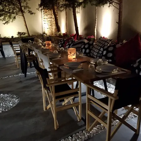 Evia Silence Lägenhetshotell
