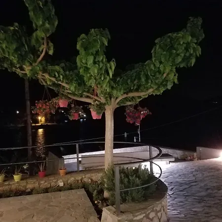 Evia Silence 4*