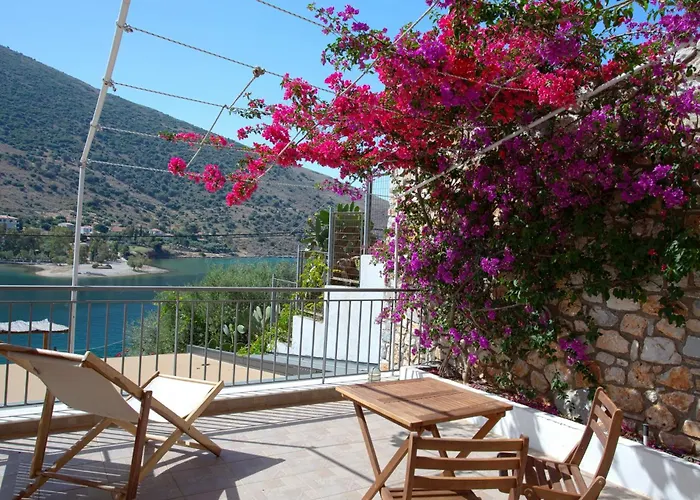 Evia Silence Ξενοδοχείο με διαμερίσματα 4*