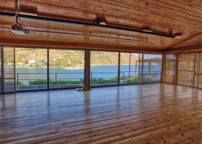 Evia Silence Ξενοδοχείο με διαμερίσματα 4*