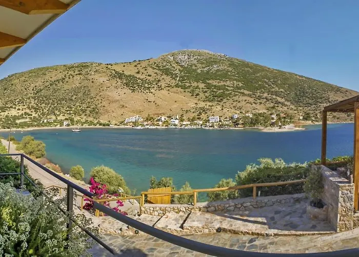 Ξενοδοχείο με διαμερίσματα Evia Silence 4*