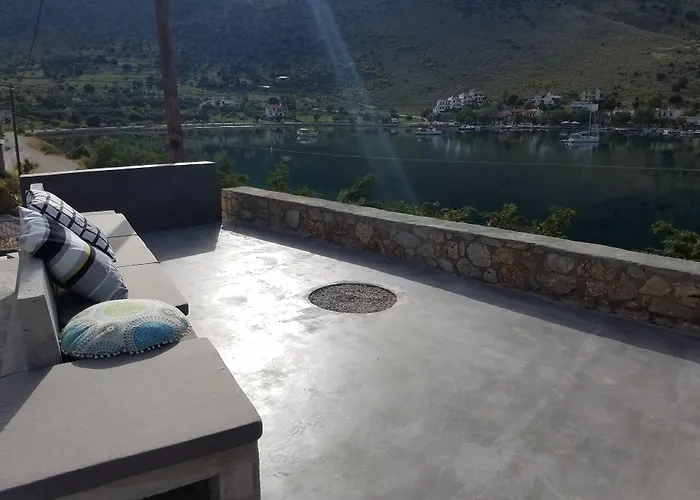 Ξενοδοχείο με διαμερίσματα Evia Silence 4*